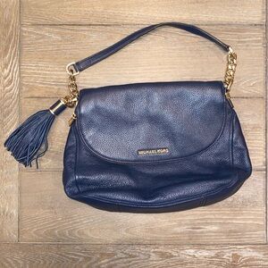 Michael Kors Navy shoulder bag. Like new.